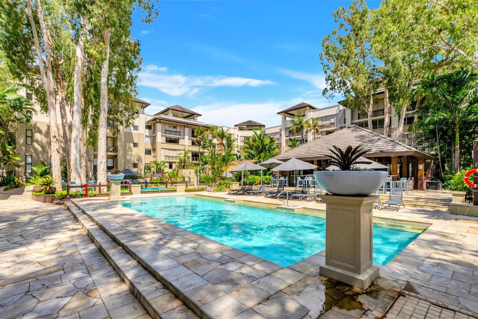Elysium Private Apartments Triton By The Sea Palm Cove Exteriör bild