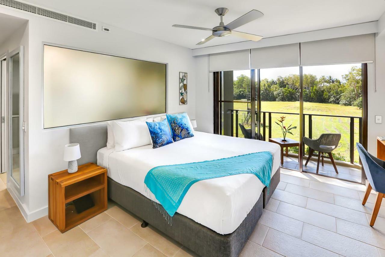 Elysium Private Apartments Triton By The Sea Palm Cove Exteriör bild